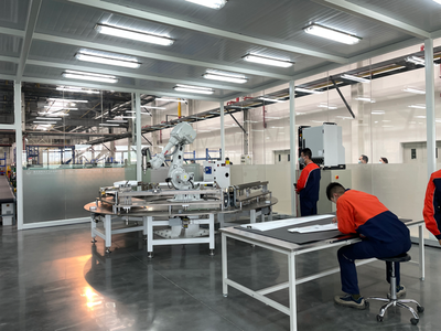 國(guó)內(nèi)首條通航飛行器復(fù)合材料自動(dòng)化生產(chǎn)線在武漢啟動(dòng)